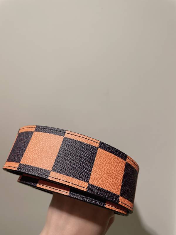 Louis Vuitton 40MM Belt LVB00332